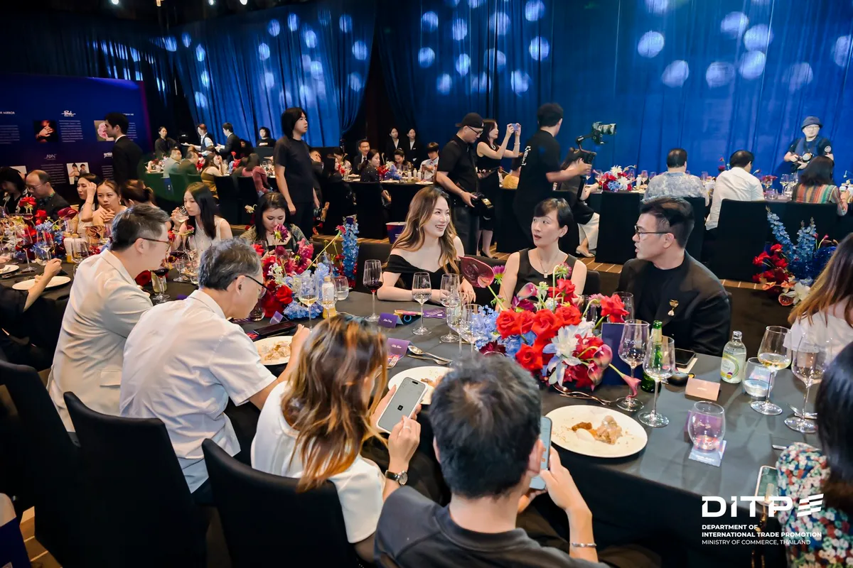 Guests at a round dinner table